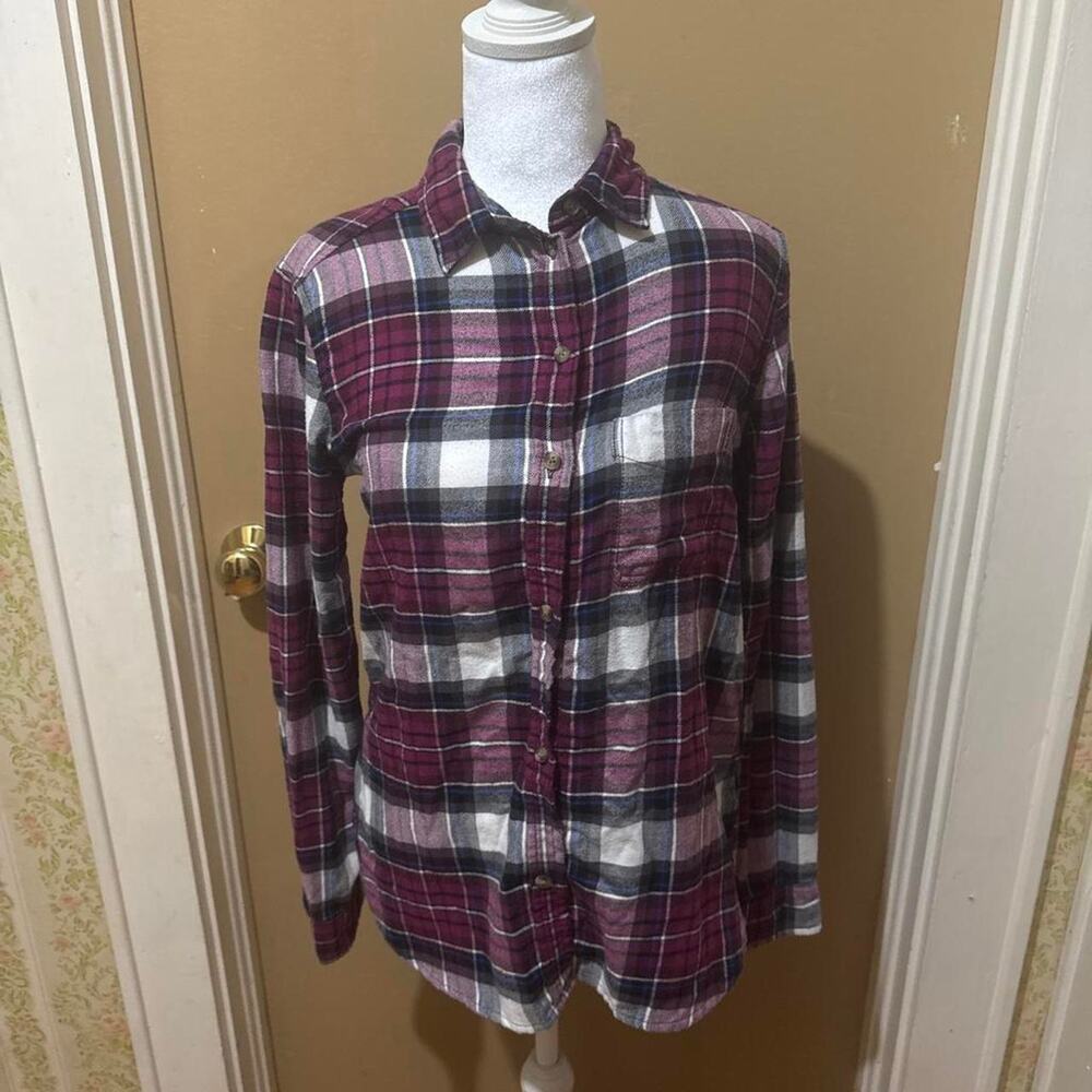 American Eagle plaid button up